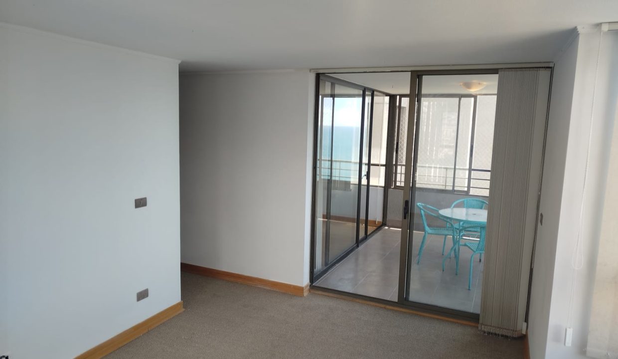 ab04321d-095d-41e4-b417-6f7dd07cd878