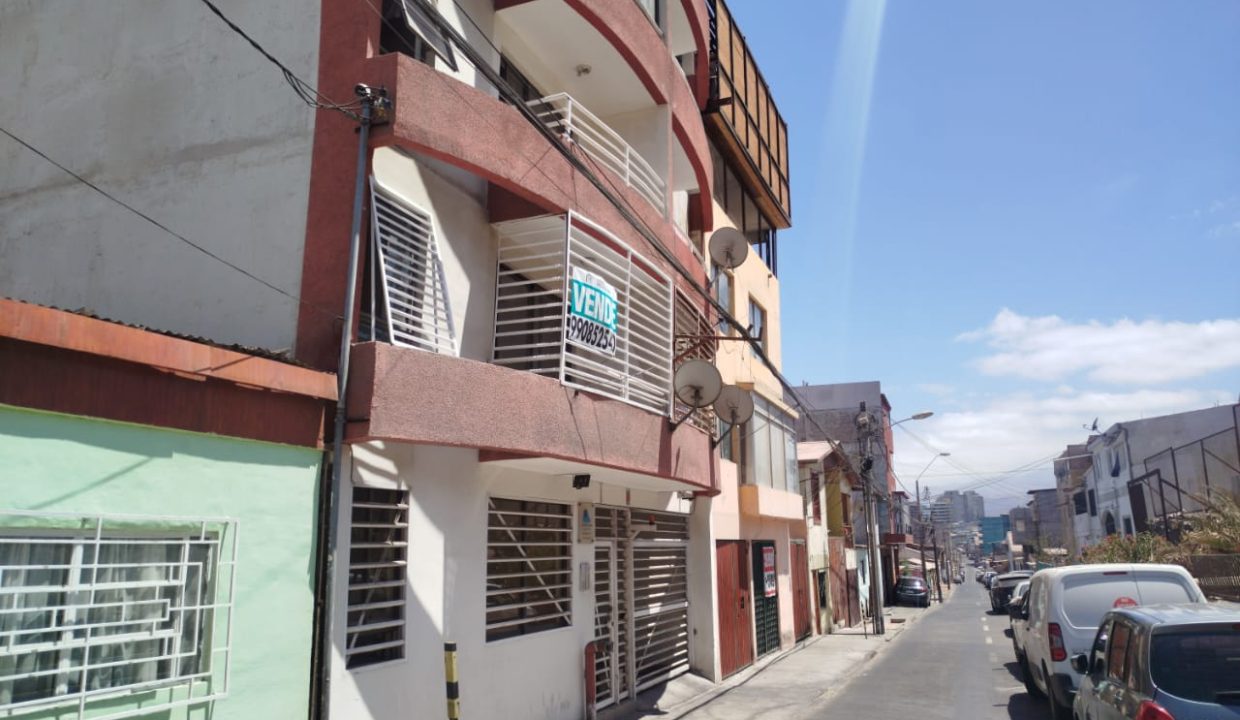 f889b317-0c6f-45ec-a2ca-4a422905418b