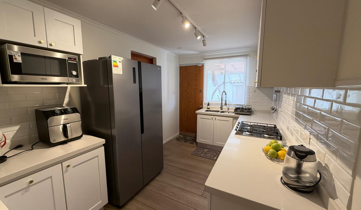 ee9d5079-c55e-4c25-8f44-bb5261940cde