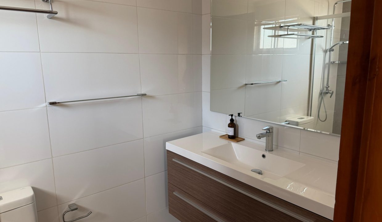 fbf48910-52f1-472e-acc8-d33ad7420cfb